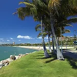 Beach House Motel